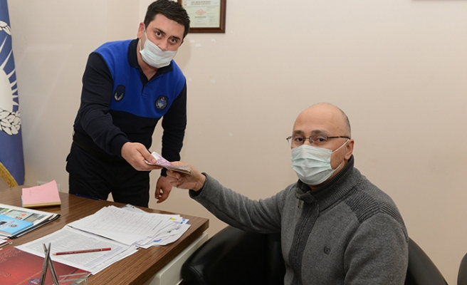 İNSANLIK BÖYLELERİYLE NEFES ALIYOR